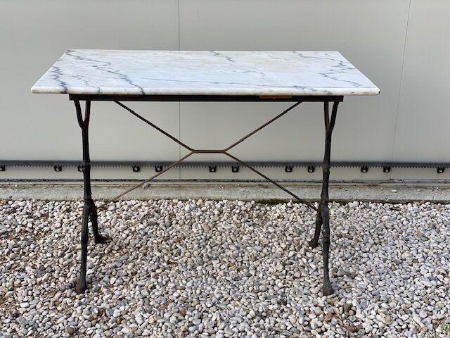 Bistro table