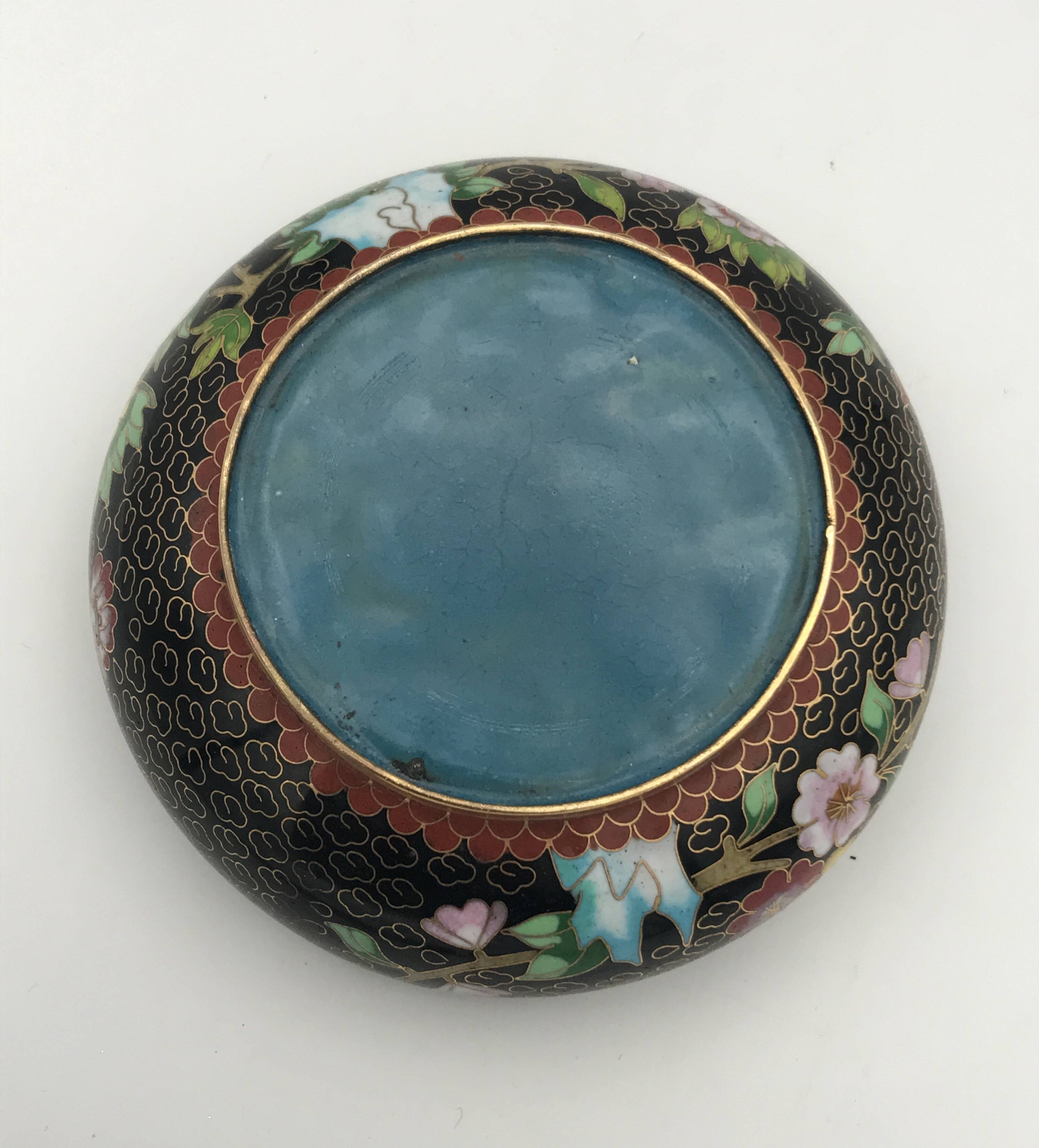 Ashtray, pocket emptier in brass and cloisonné enamel, floral decoration, China
