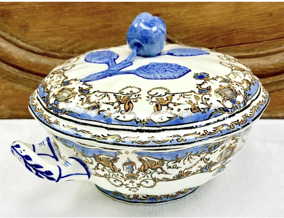 Vegetable dish small soup tureen Gien children at the Dionysus press 1941/1950