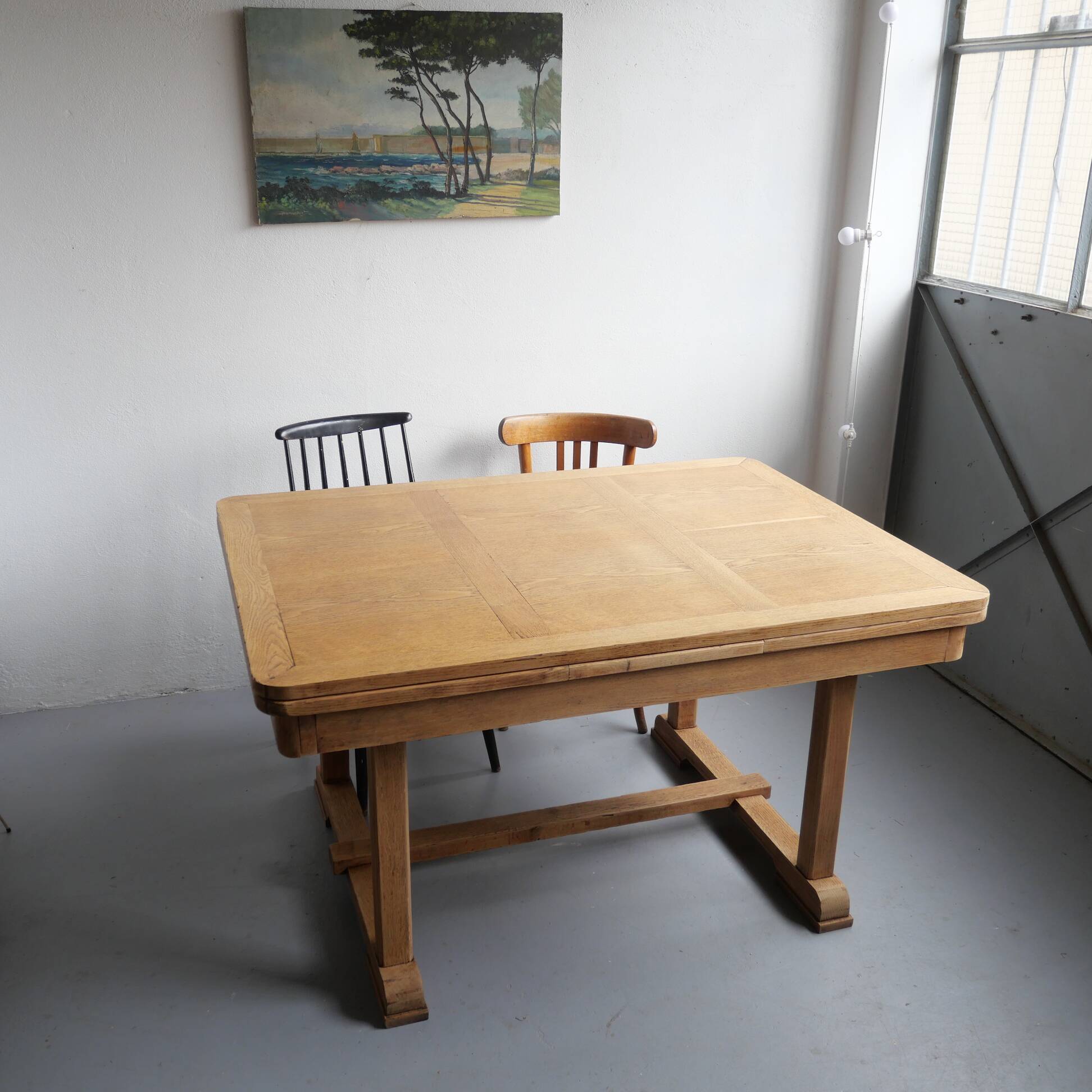 Oak extendable table
