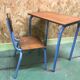 Bureau et chaise d’écolier
