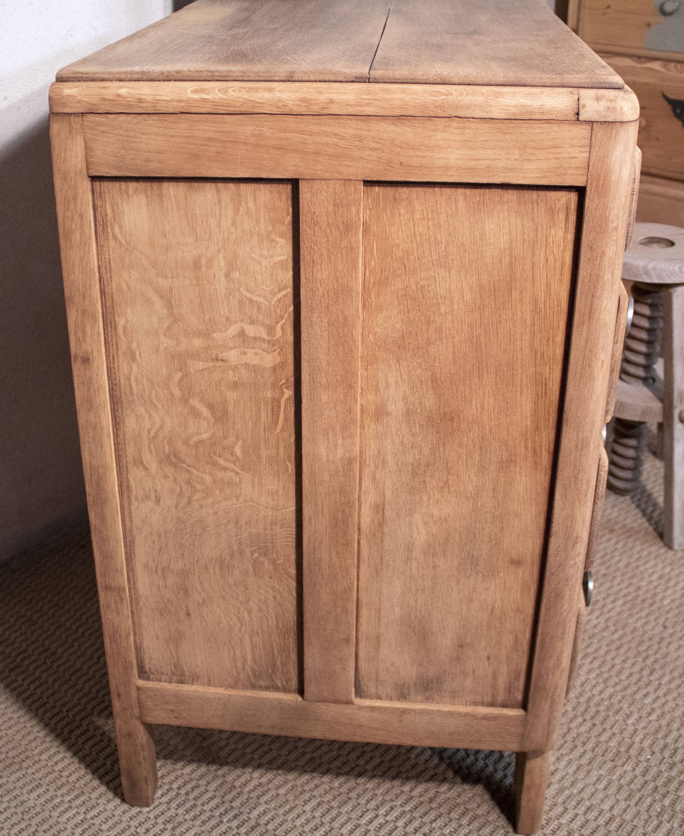 Art Deco chest of drawers