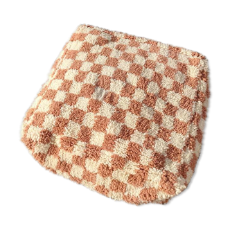 Pouf damier berbère rose