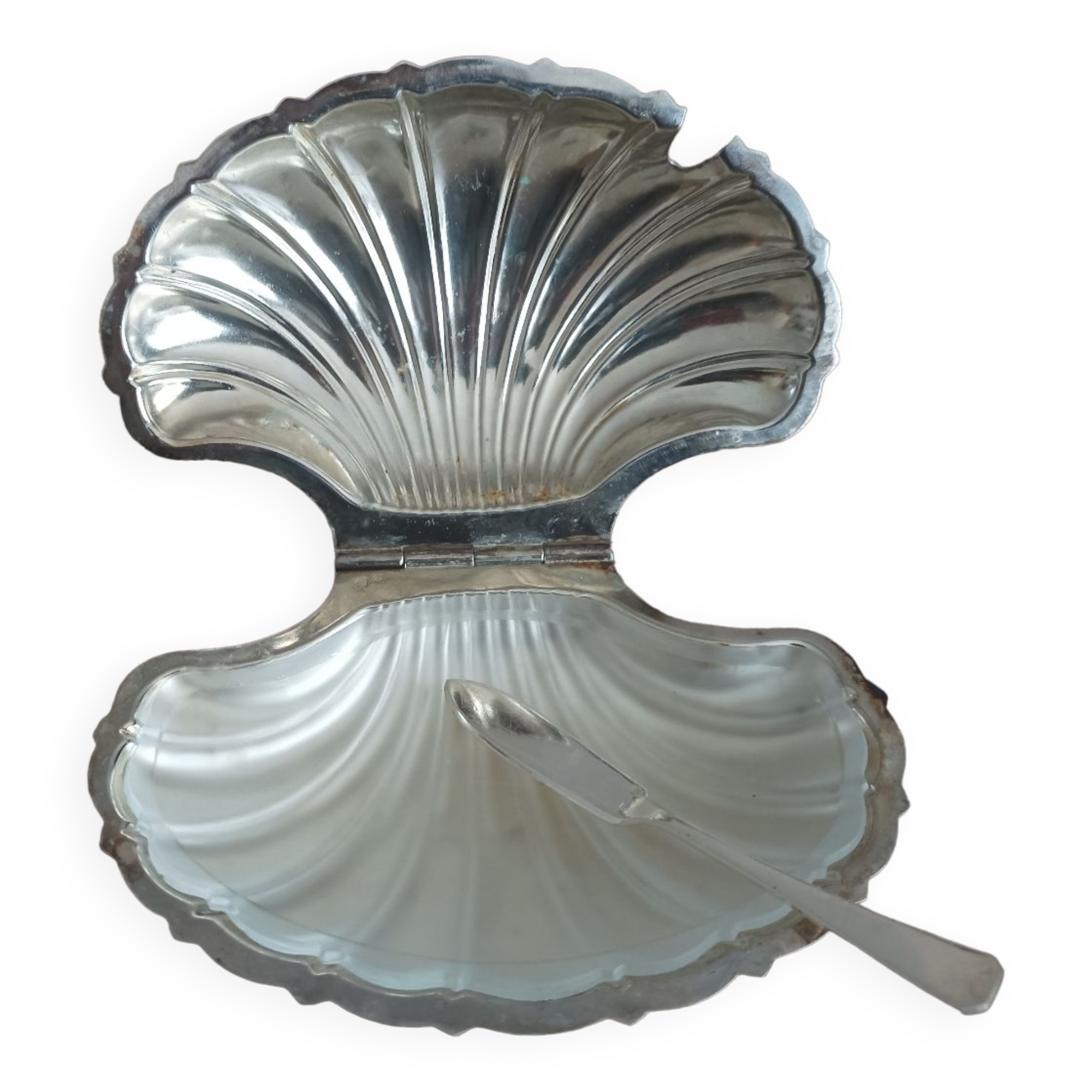 Shell butter dish