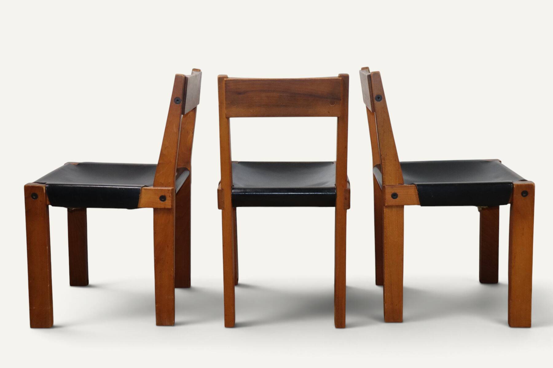 Set of 4 S24 chairs by Pierre Chapo – Solid elm and black leather – 1970