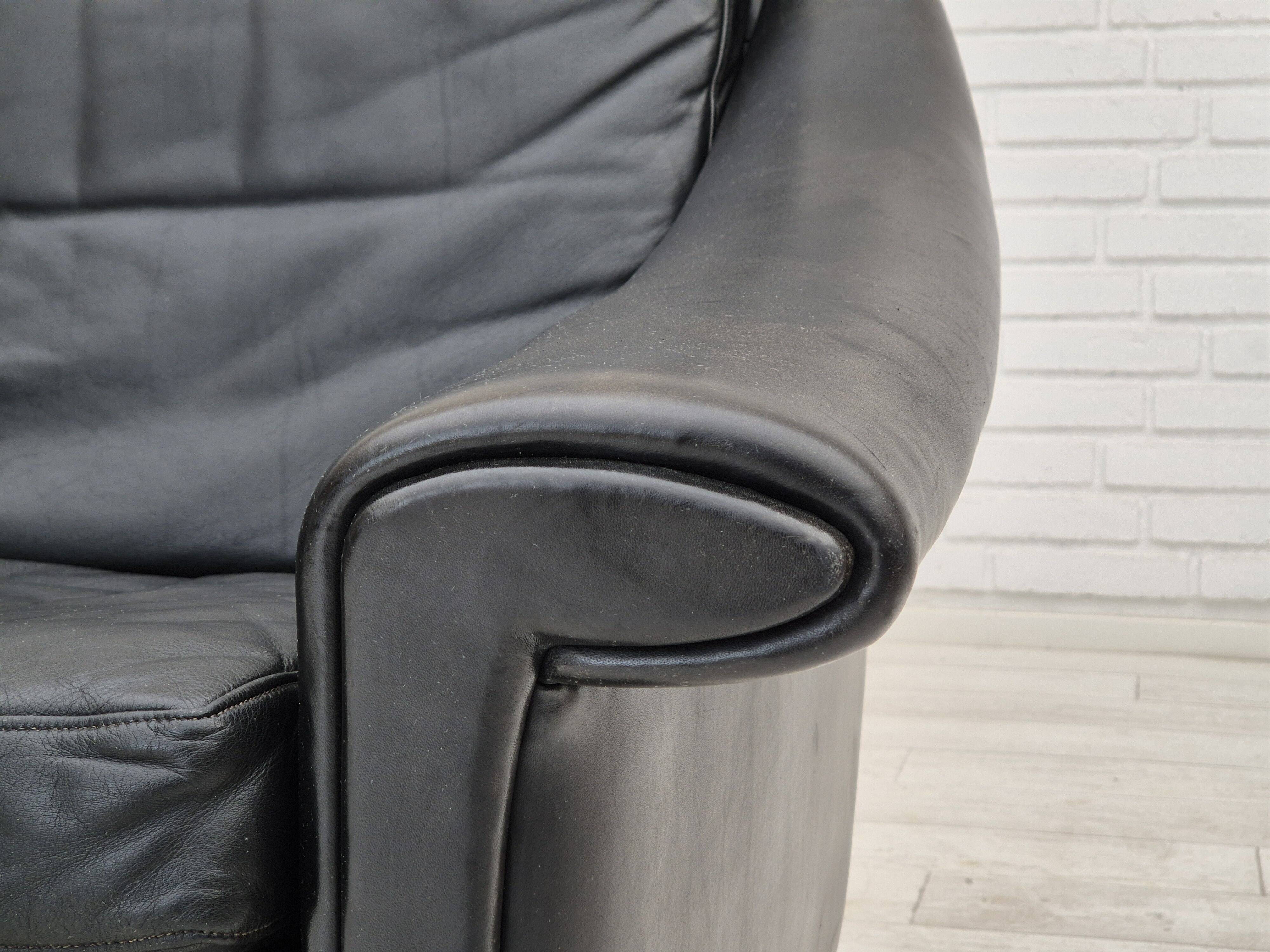 Années 1960, design danois d'Aage Christiansen pour Erhardsen & Andersen, canapé 2 places modèle "Matador".