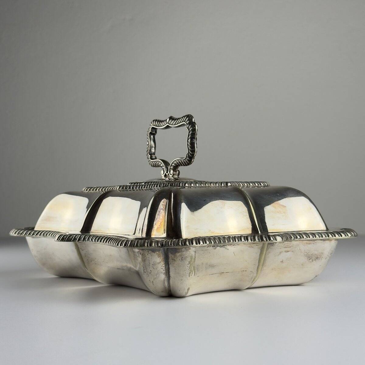Antique silver-plated serving dish from Sheffield, early 20th century, England.