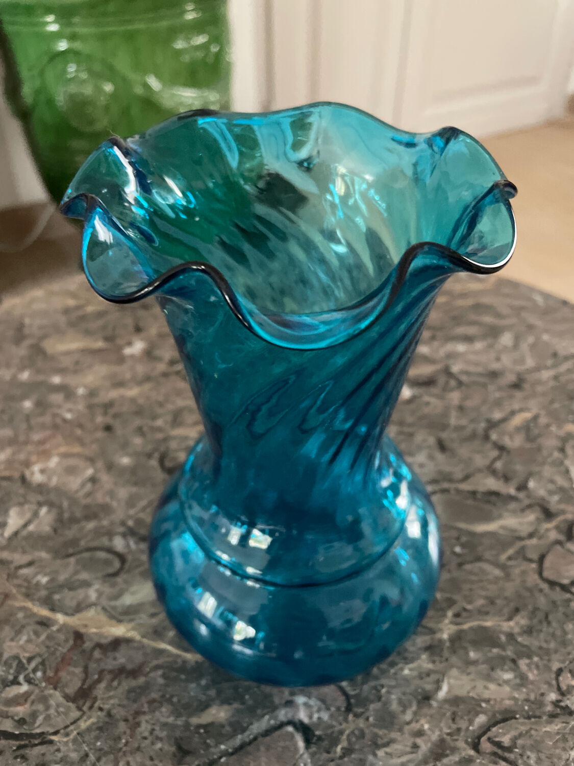 Vase en cristal bleu Georges Sand XIXeme siècle