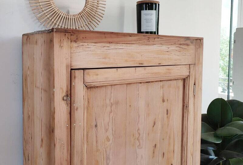 Vintage wooden wardrobe - 1 door