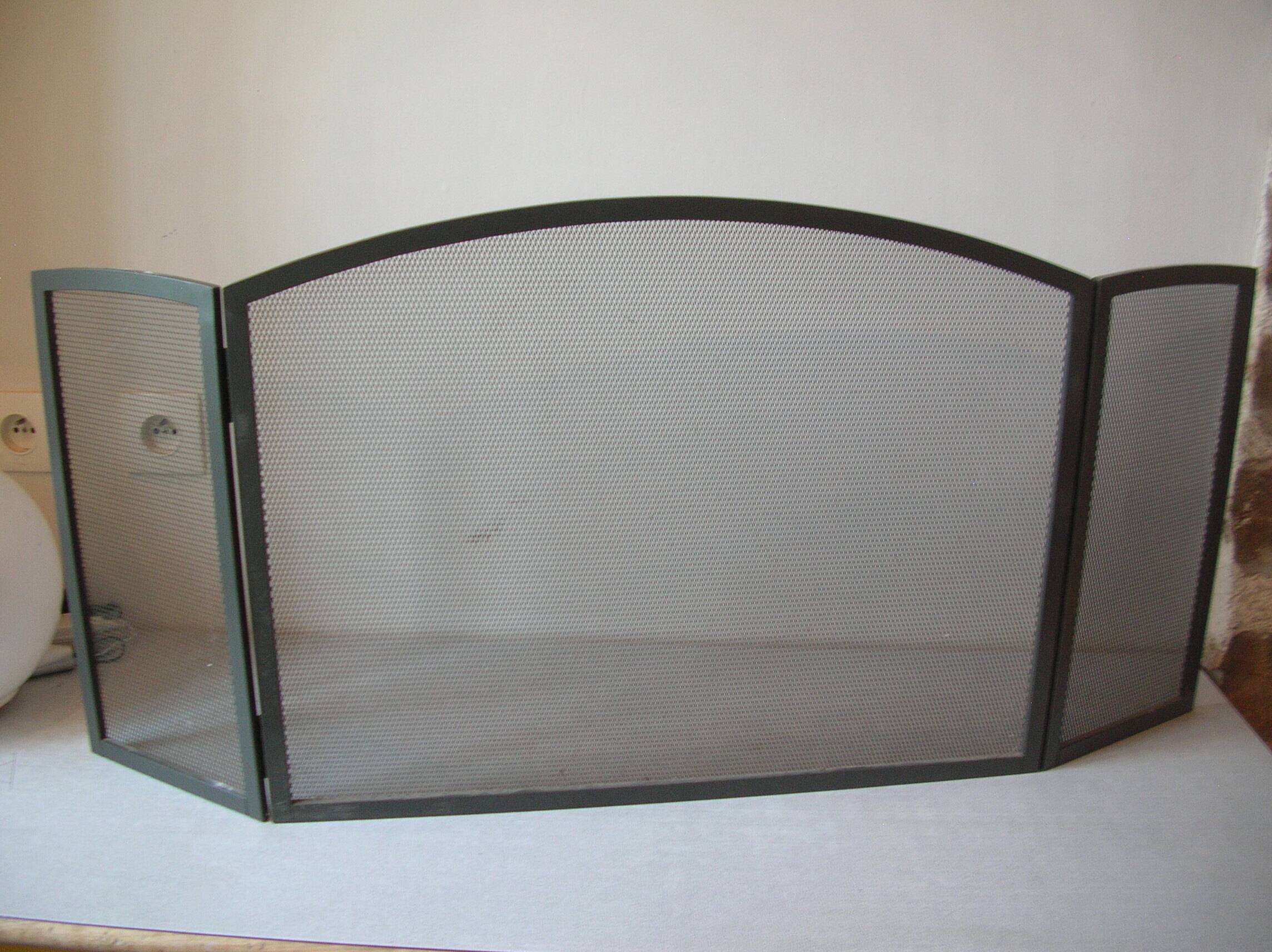 Chimney fire screen spark arrestor 3 metal louvers 1 meter fire screen