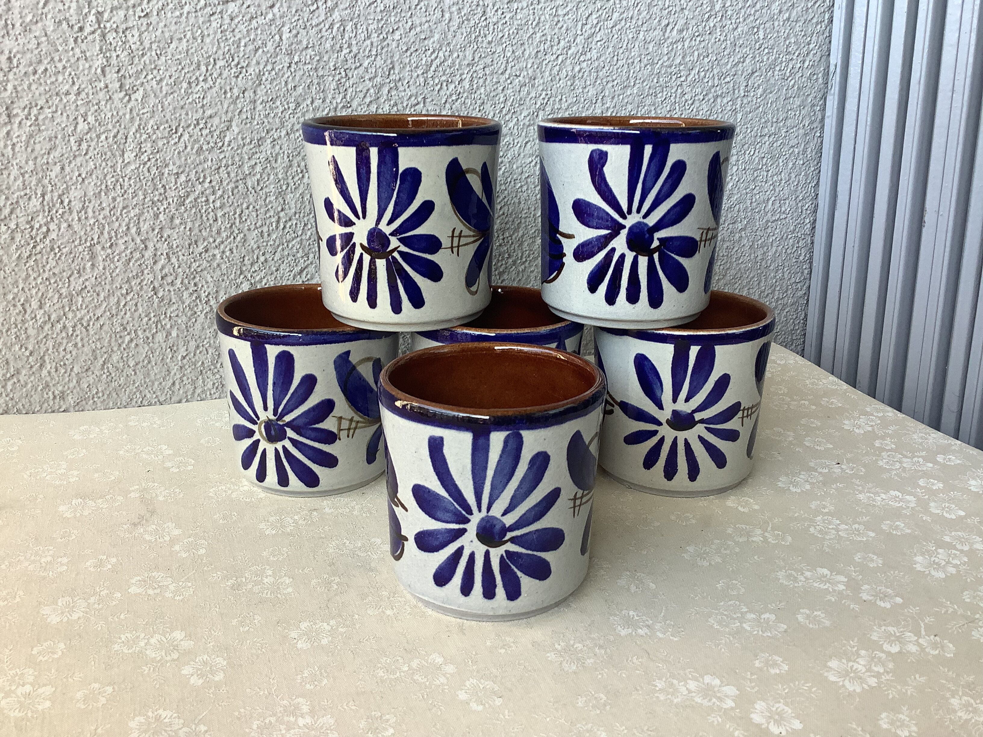 Hand-painted hand-painted hand-painted ceramic cup glasses