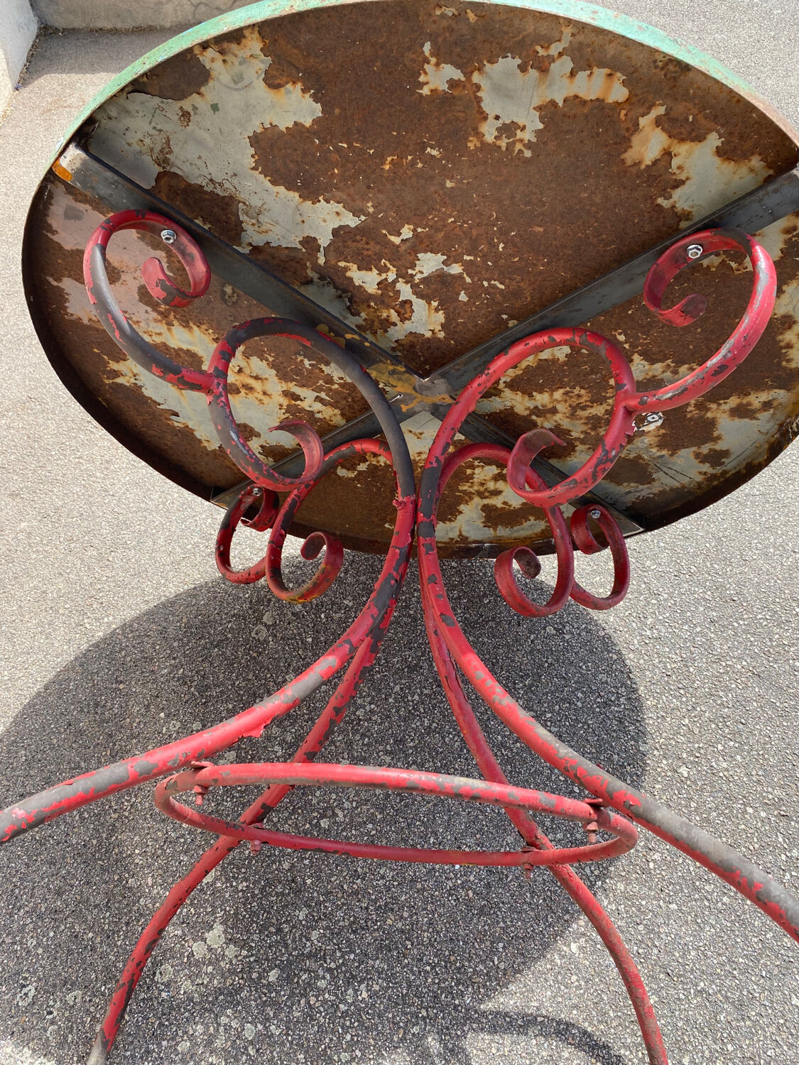 Scrolled garden table