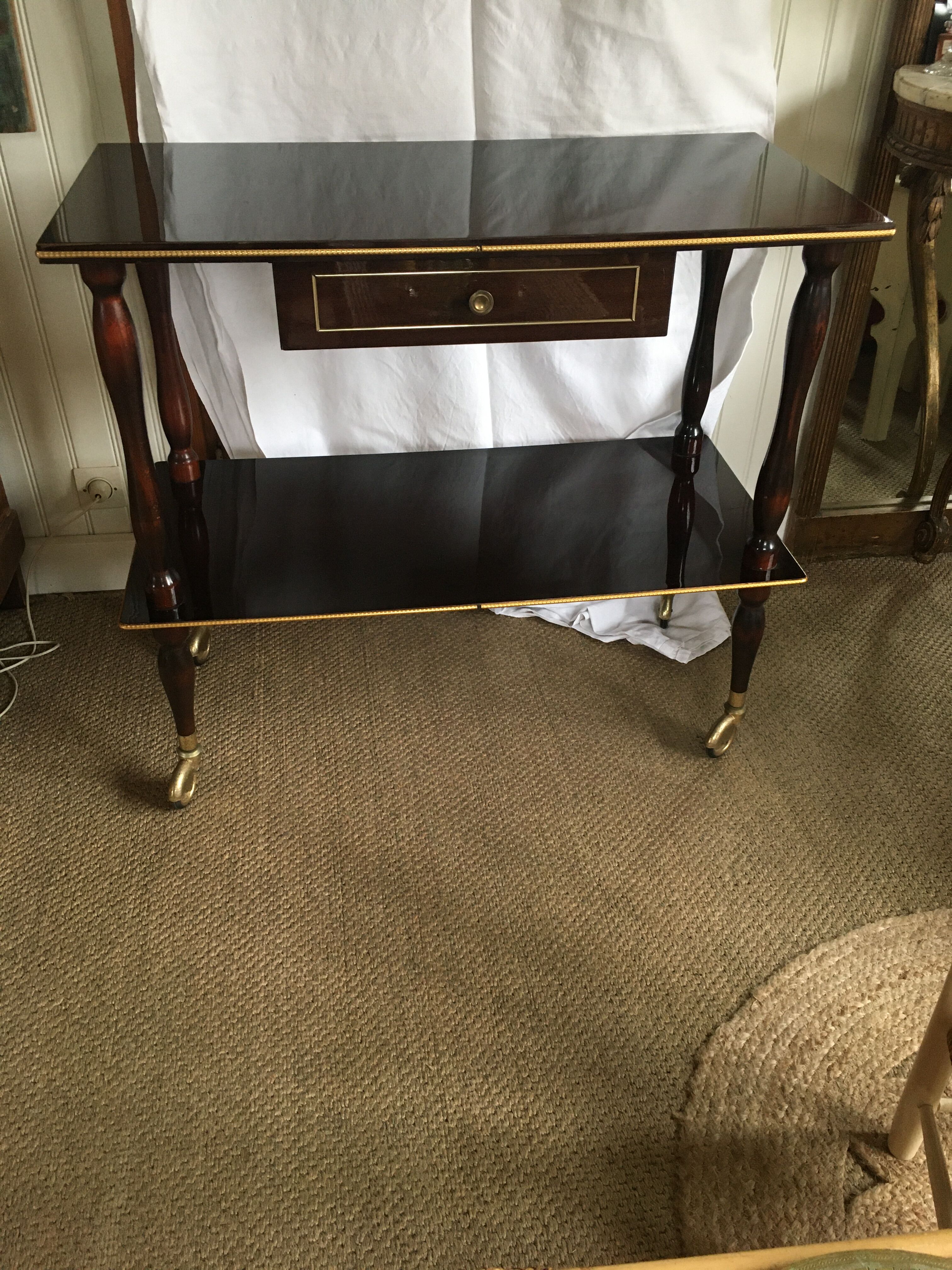 Vintage roller table