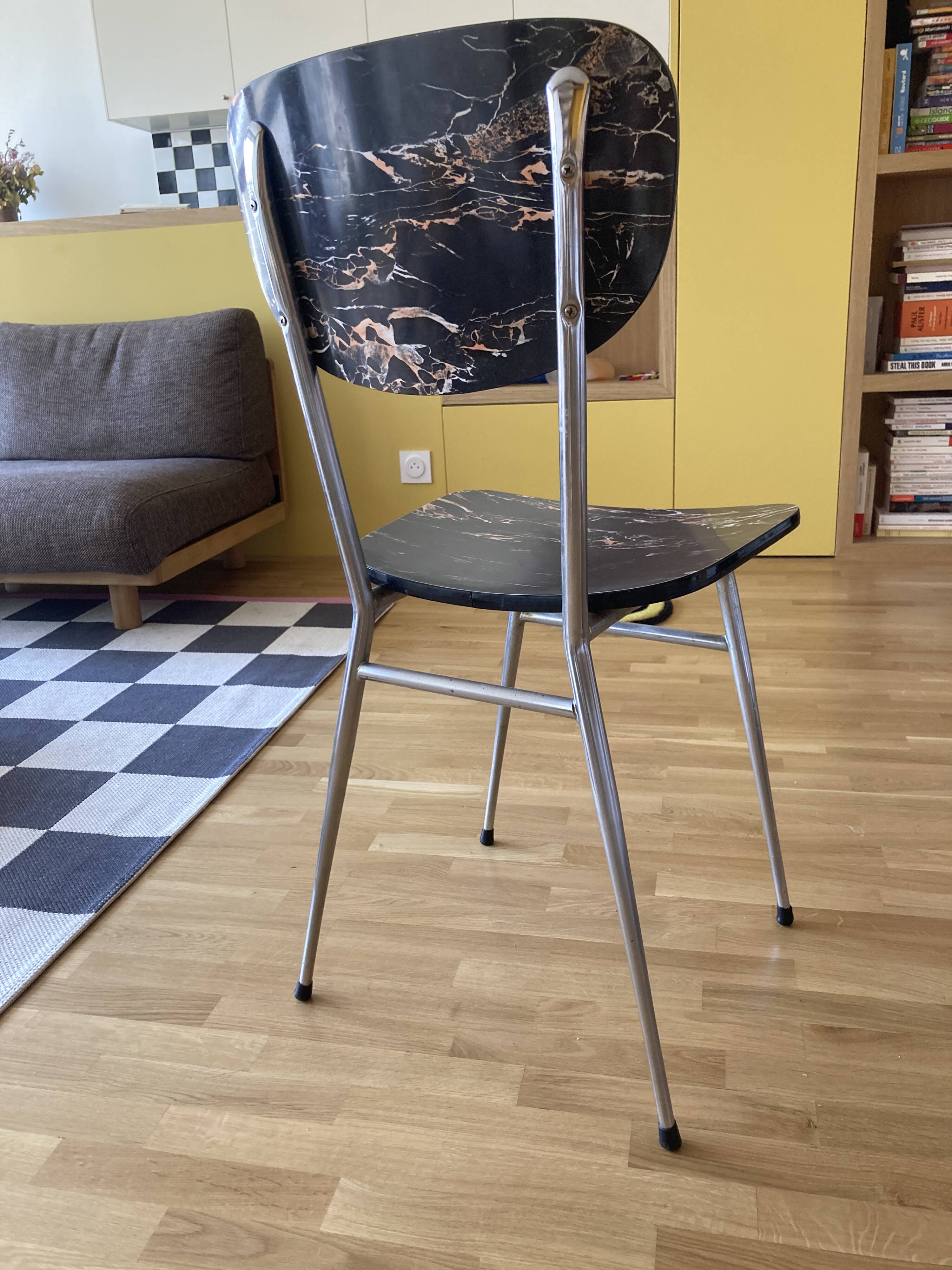 4 chairs and marble effect Formica coffee table