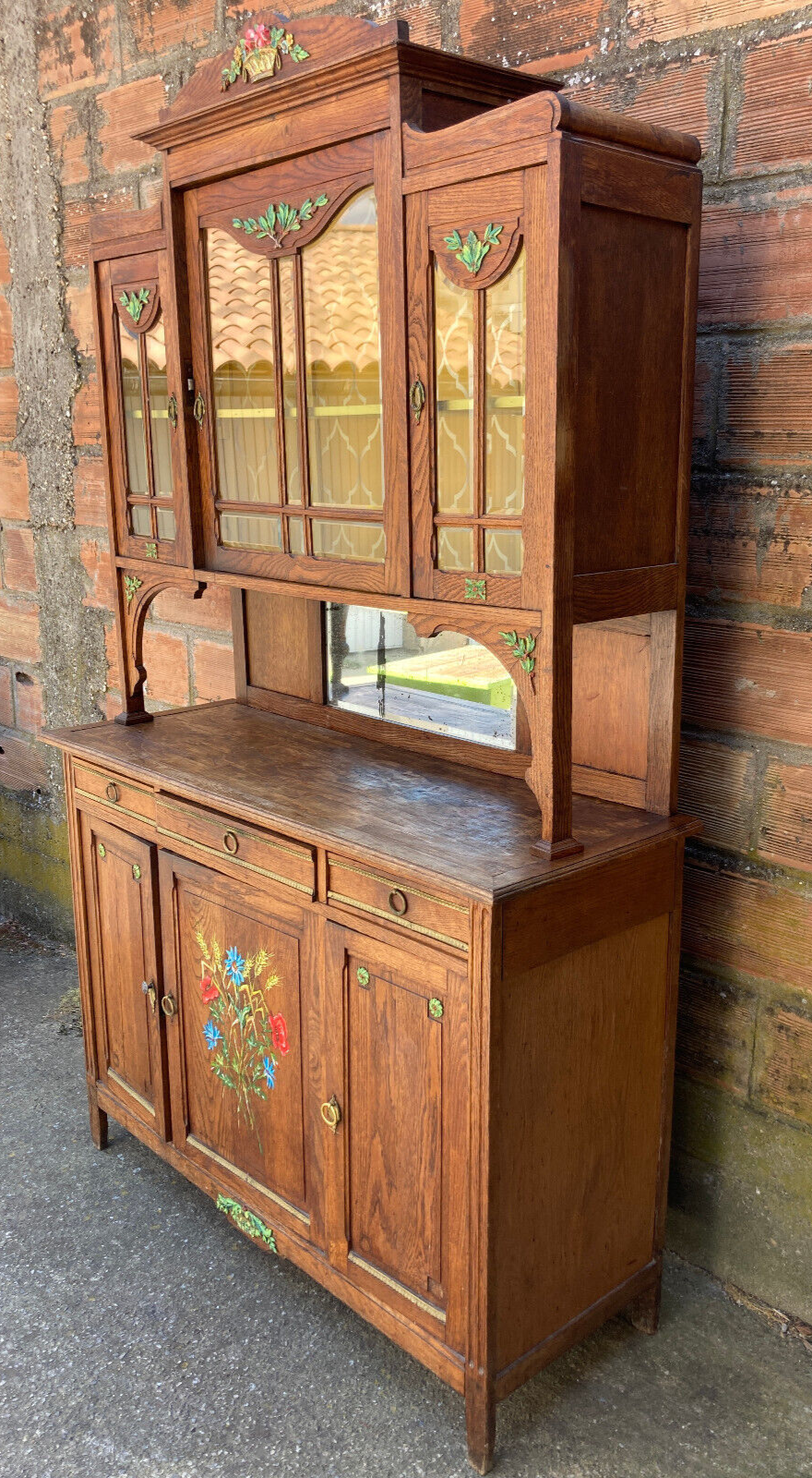 Buffet double corps à décor de fleurs des champs
