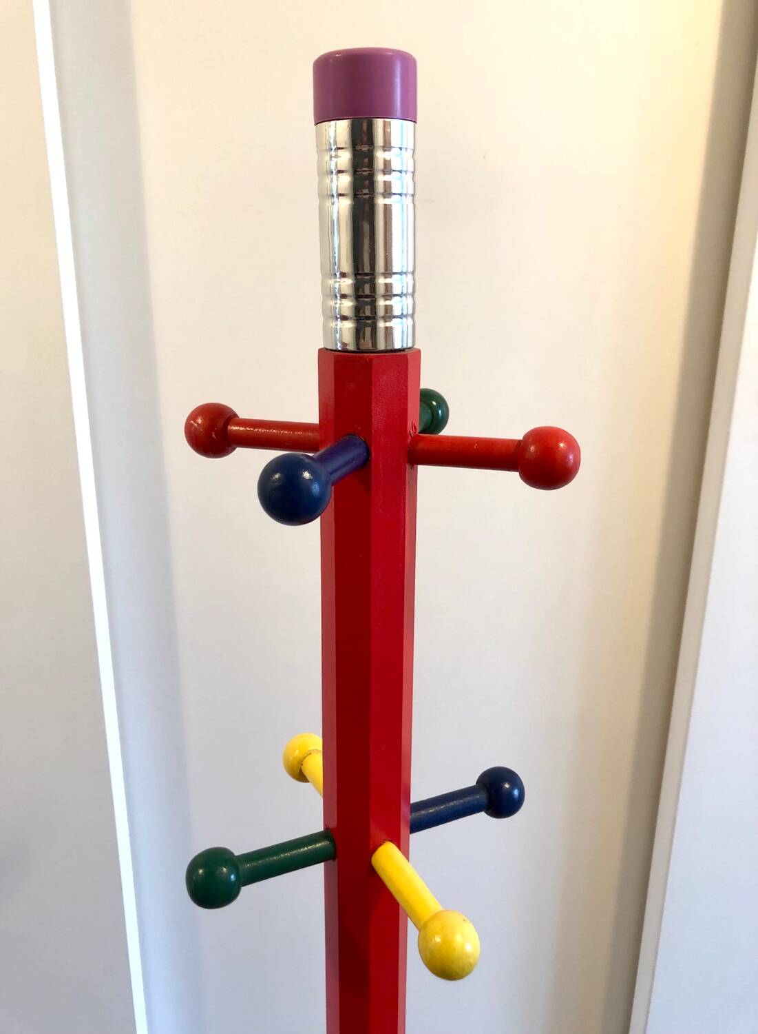 “Pencil” coat rack