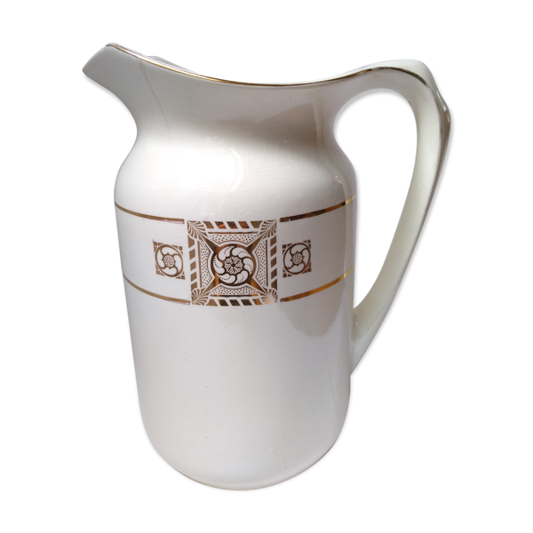 Broc à eau ancien