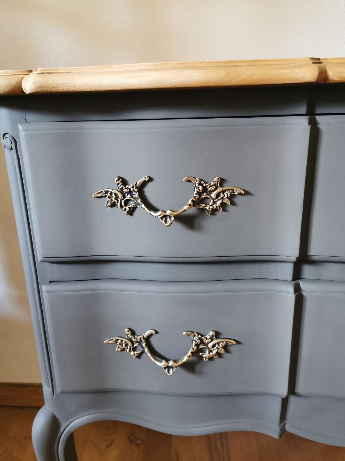 Commode sauteuse relookée