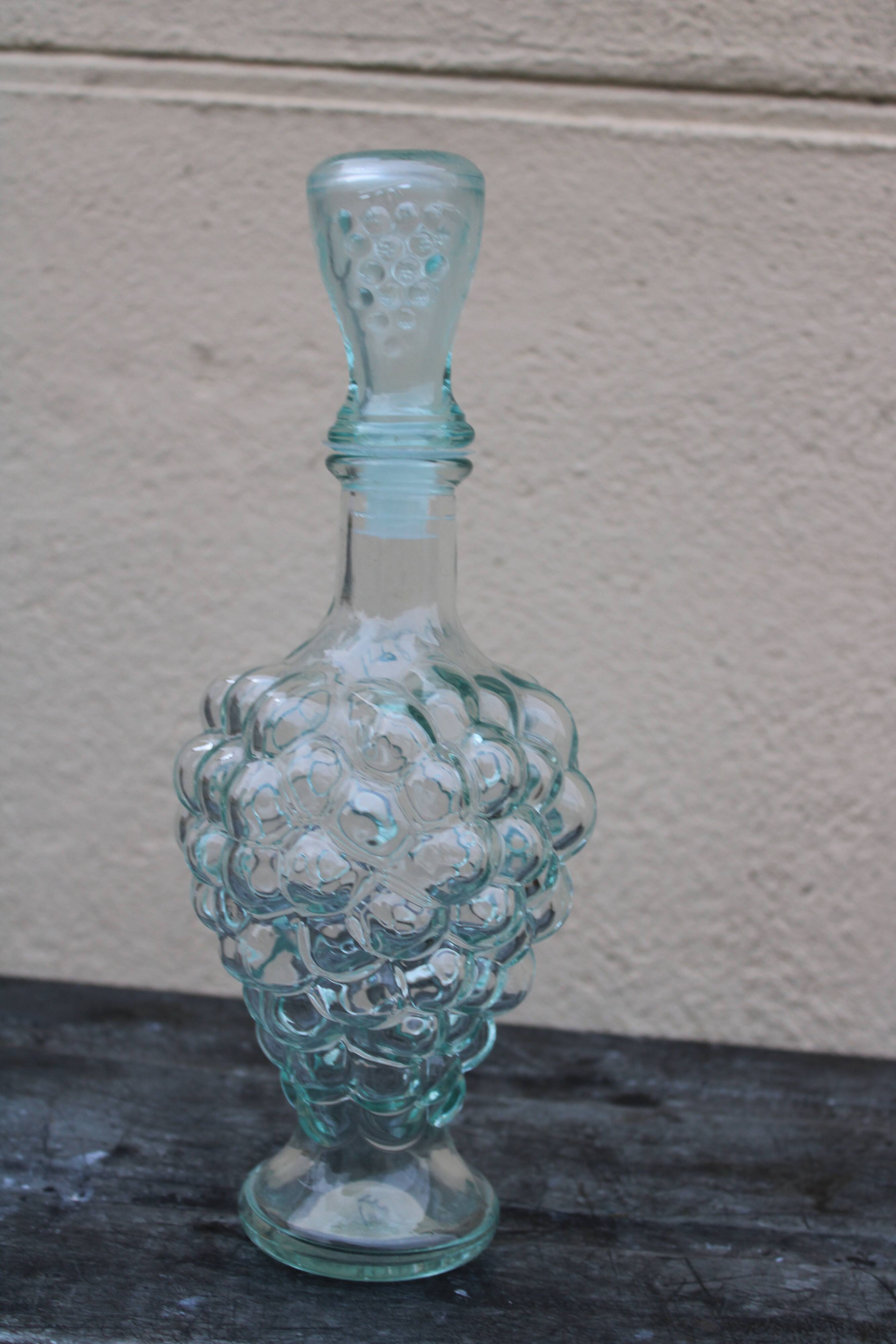 Grape cluster carafe