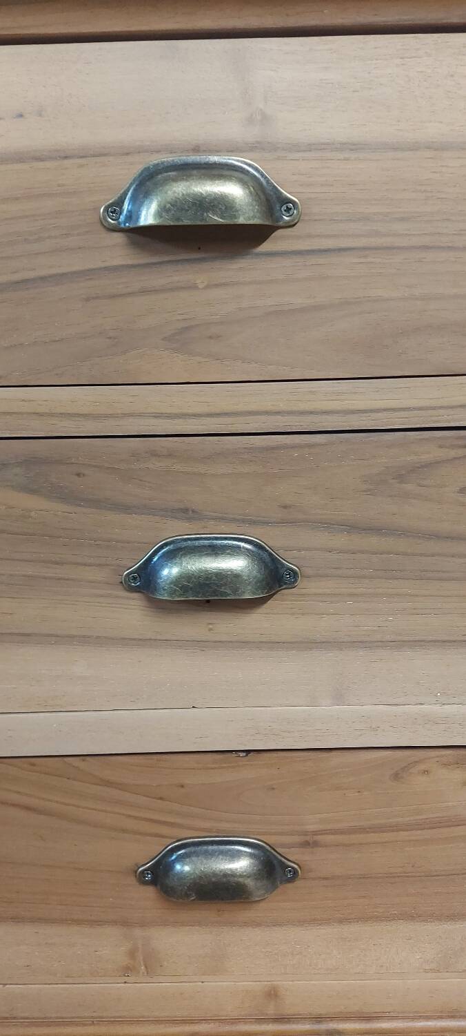 Old chest of drawers