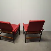 Ensemble de 3 fauteuils rouges de style mid-century moderne, Tchécoslovaquie, années 1970.
