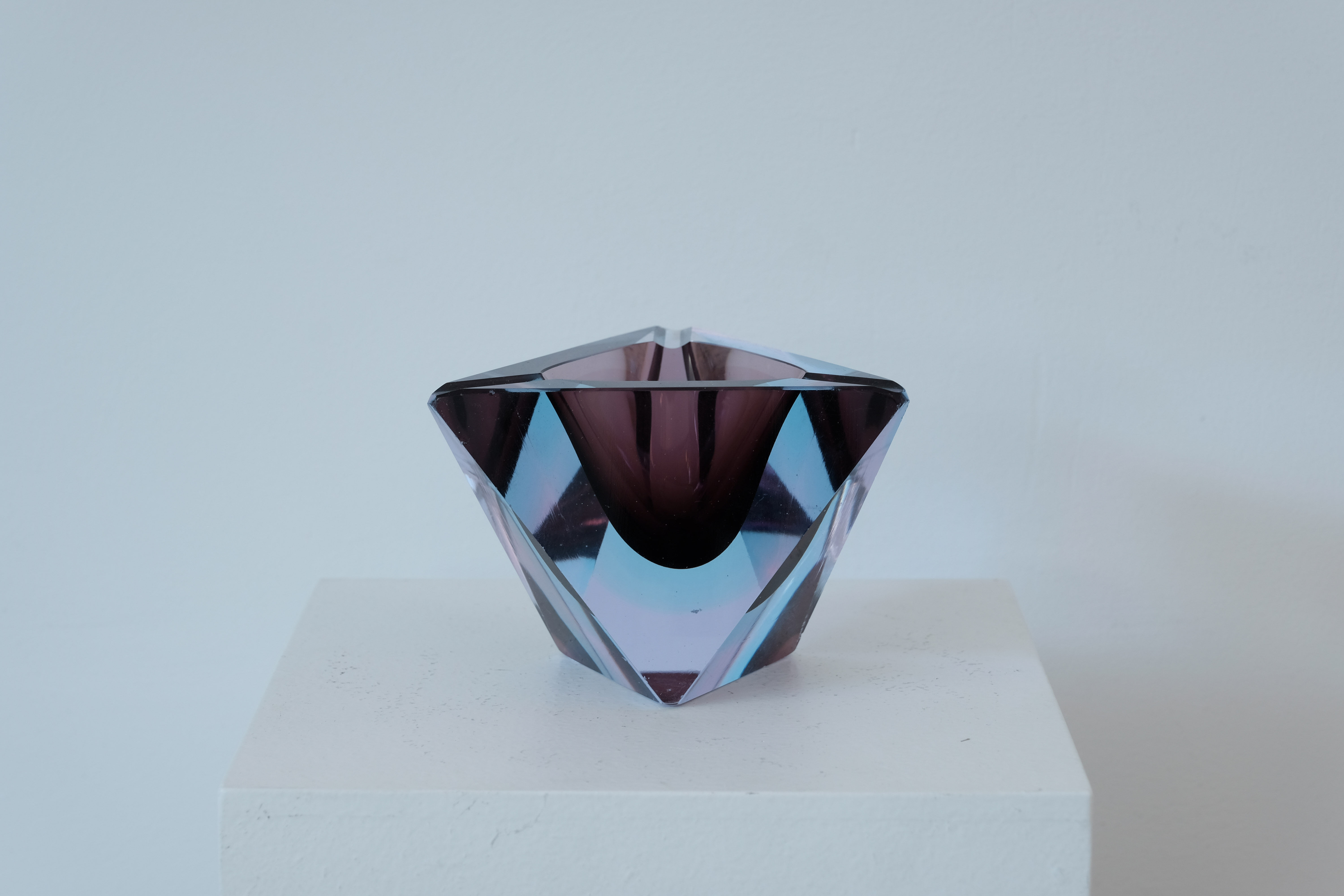 Sommerso Flavio Poli 1960's blue and purple ashtray