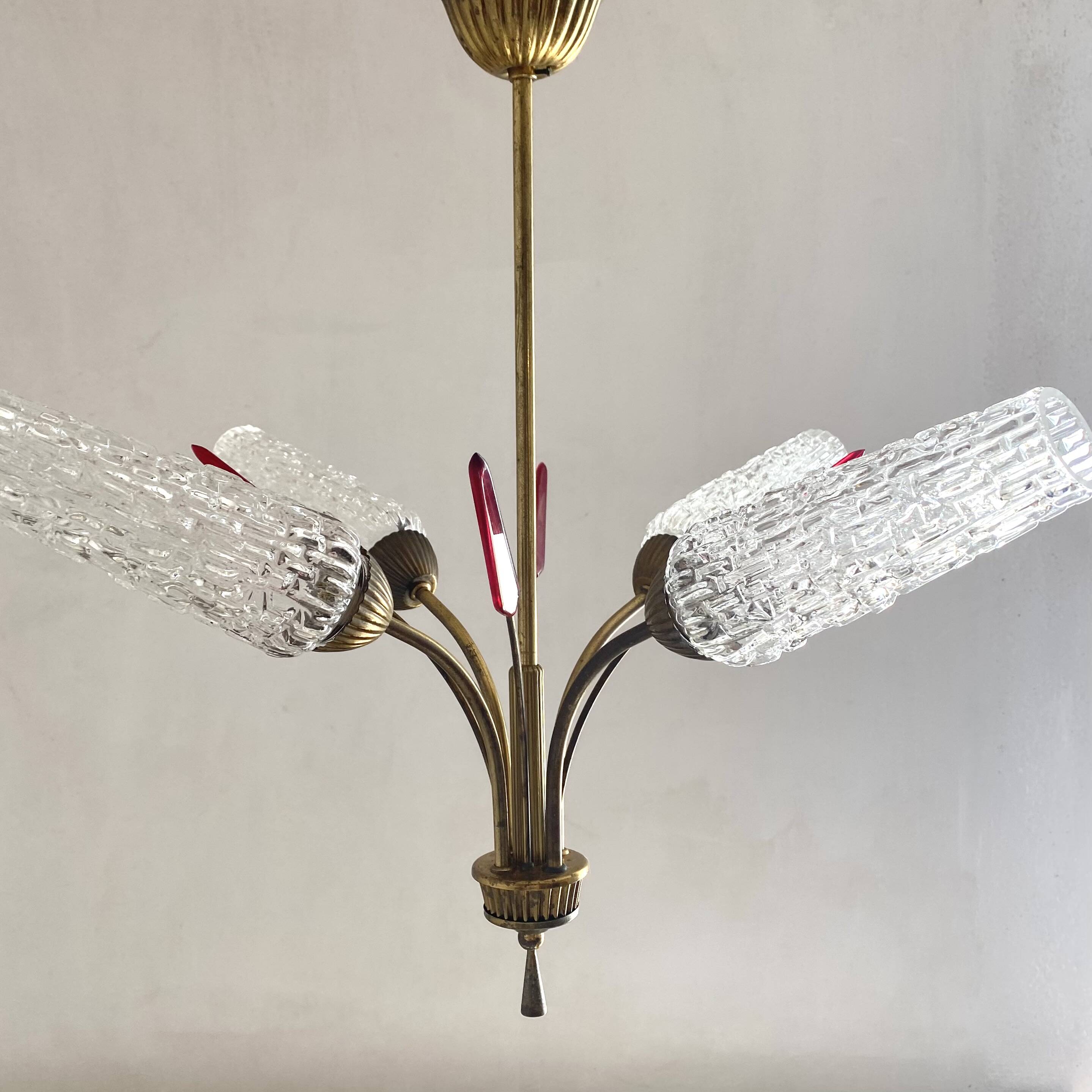 c5e15474 cf00 45cb 806d e357dd71ba42?bg colour=f5f5f5&width=1762&height=1144&func=bound