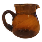 Pichet / carafe en verre ambré