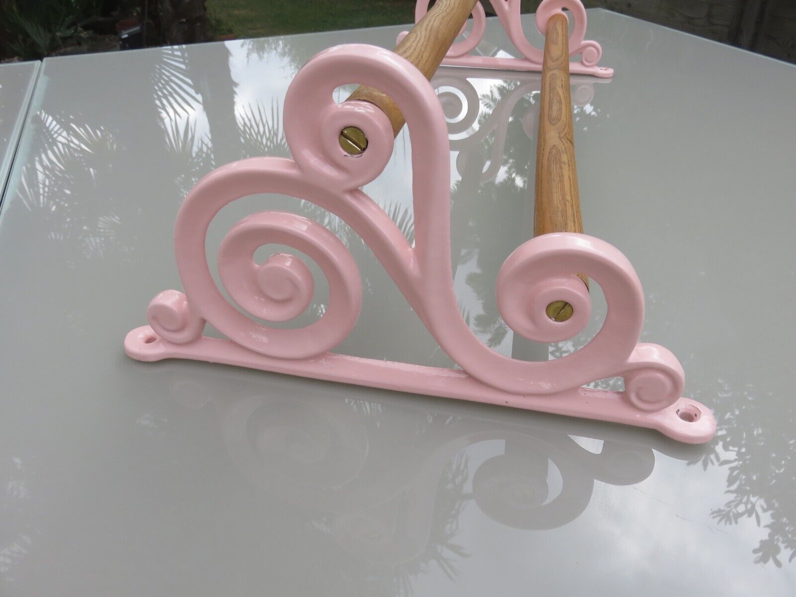 Old towel rack art deco in pink enamelled cast iron