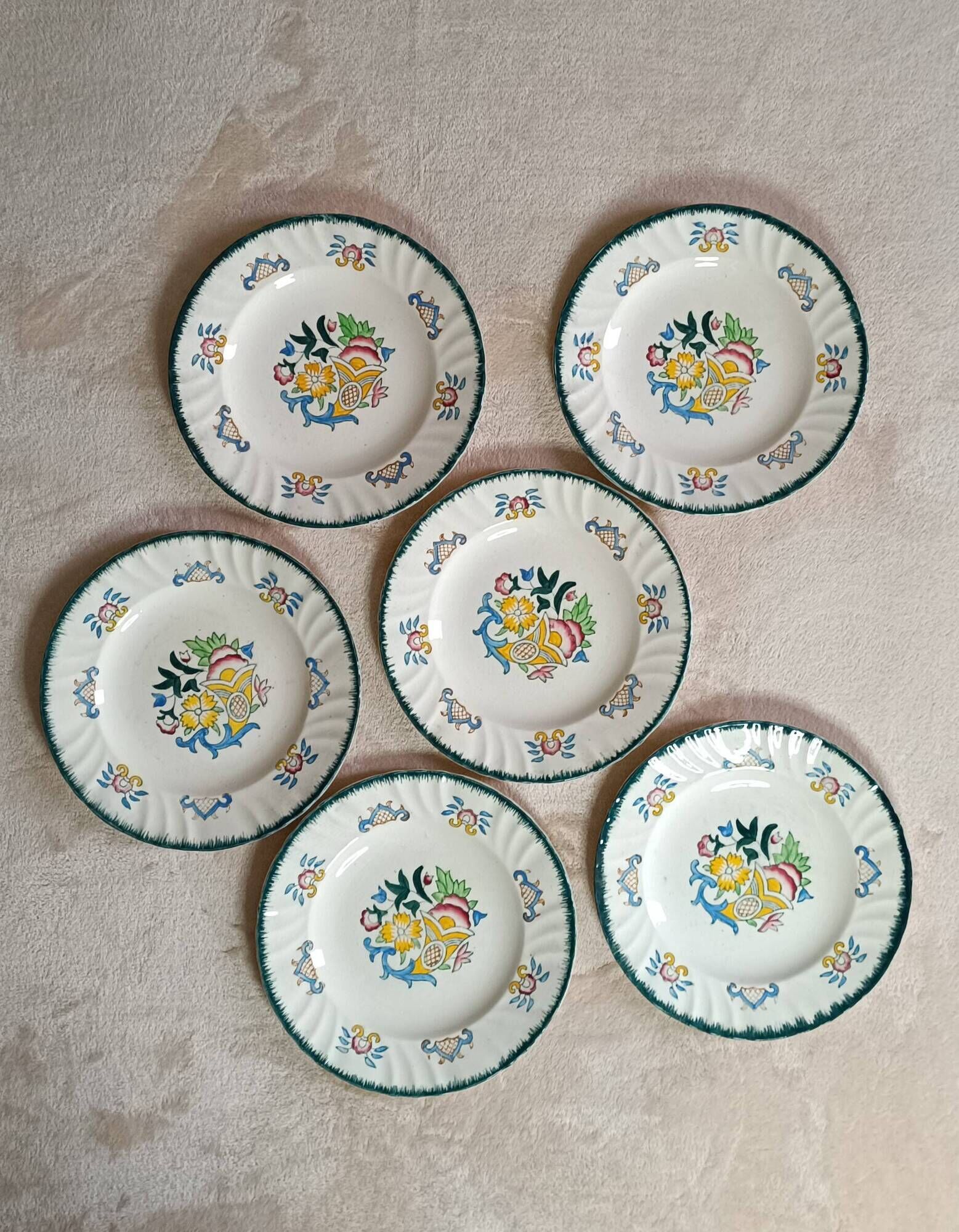 Set of 6 large flat plates Longwy Vieux Rouen vintage