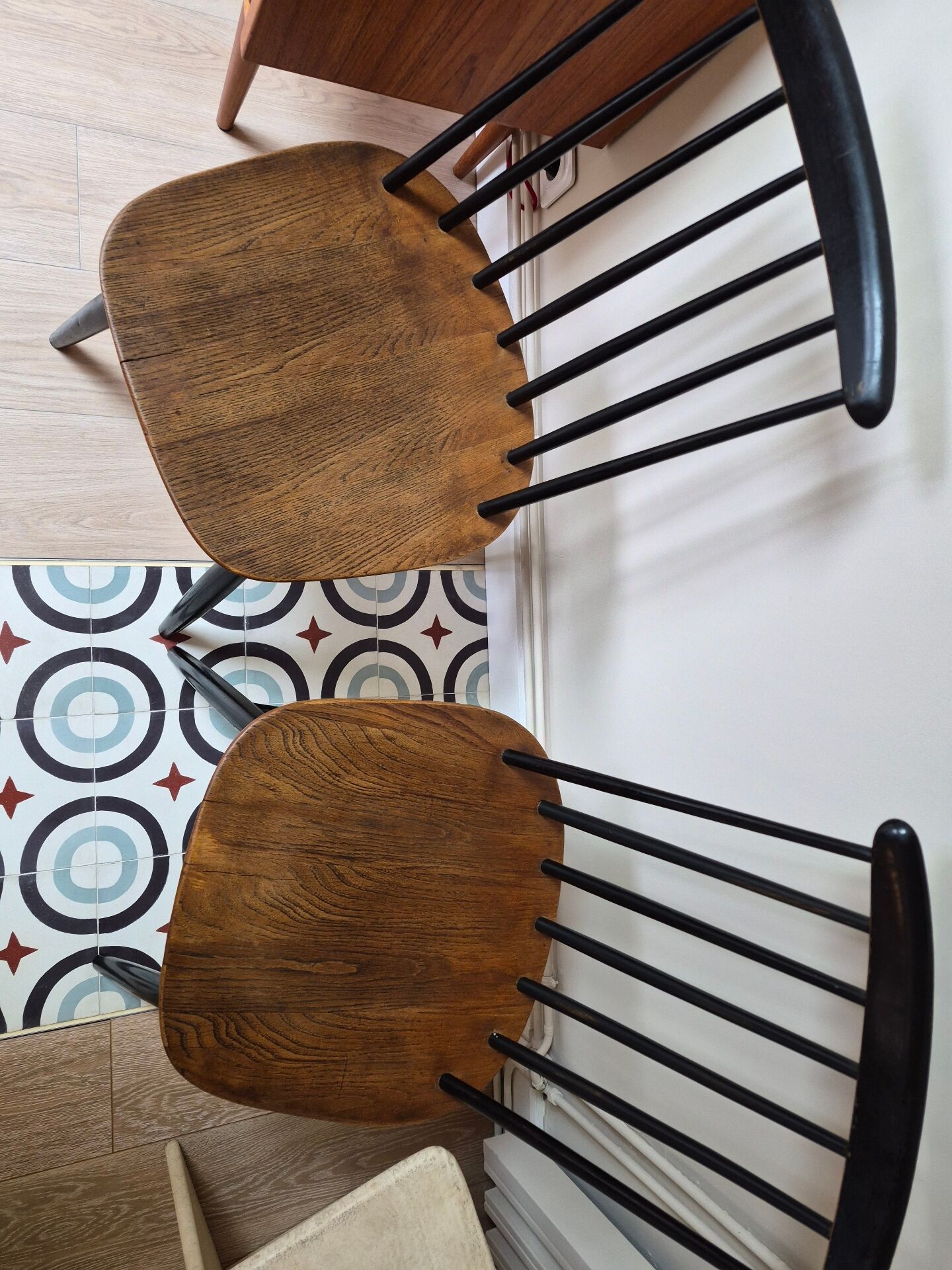 Lot de 2 chaises scandinaves type Fanett