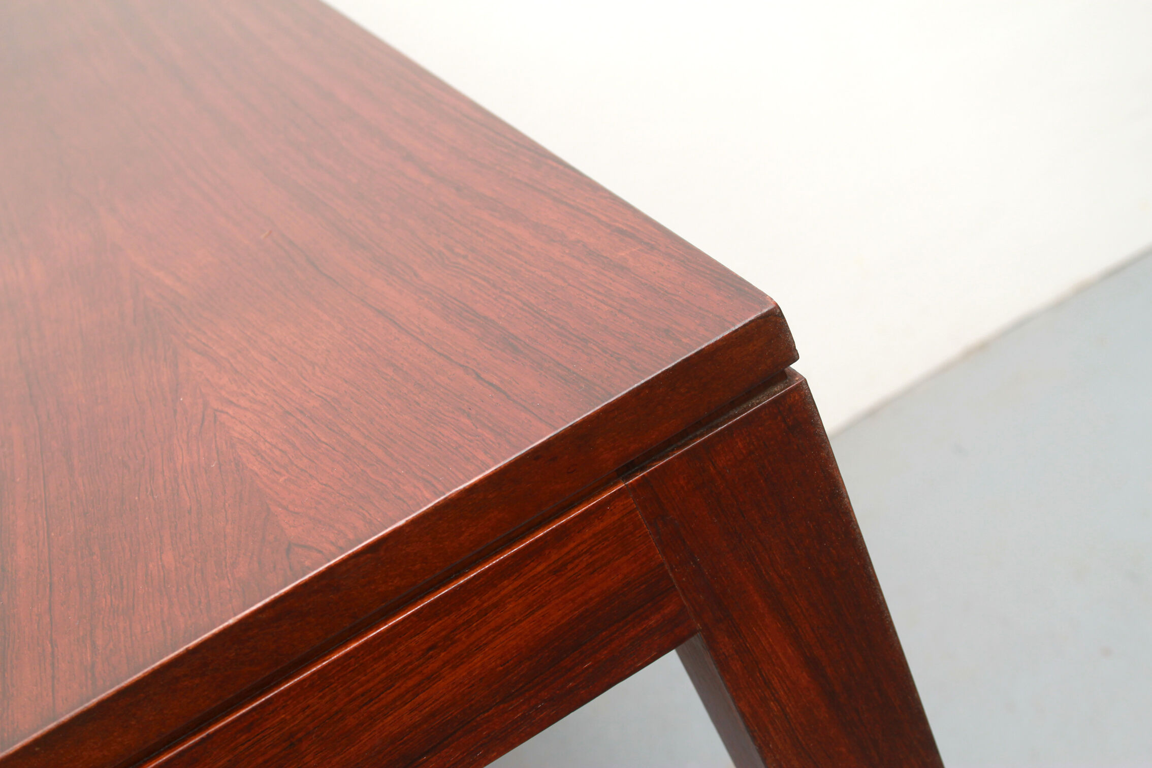 Salle à manger extensible des années 1960 en palissandre, restaurée