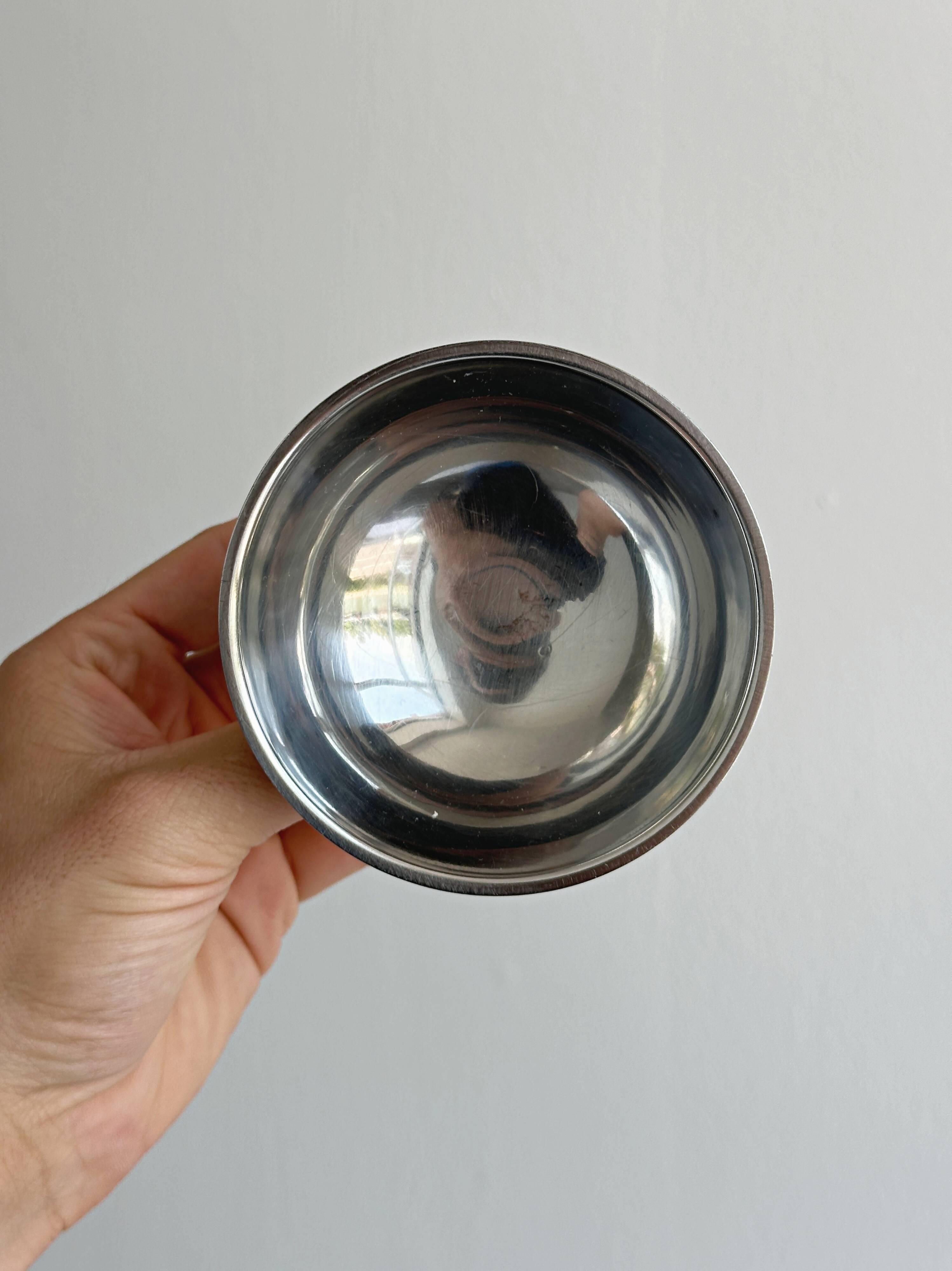 Set of 6 stainless steel footed bowls