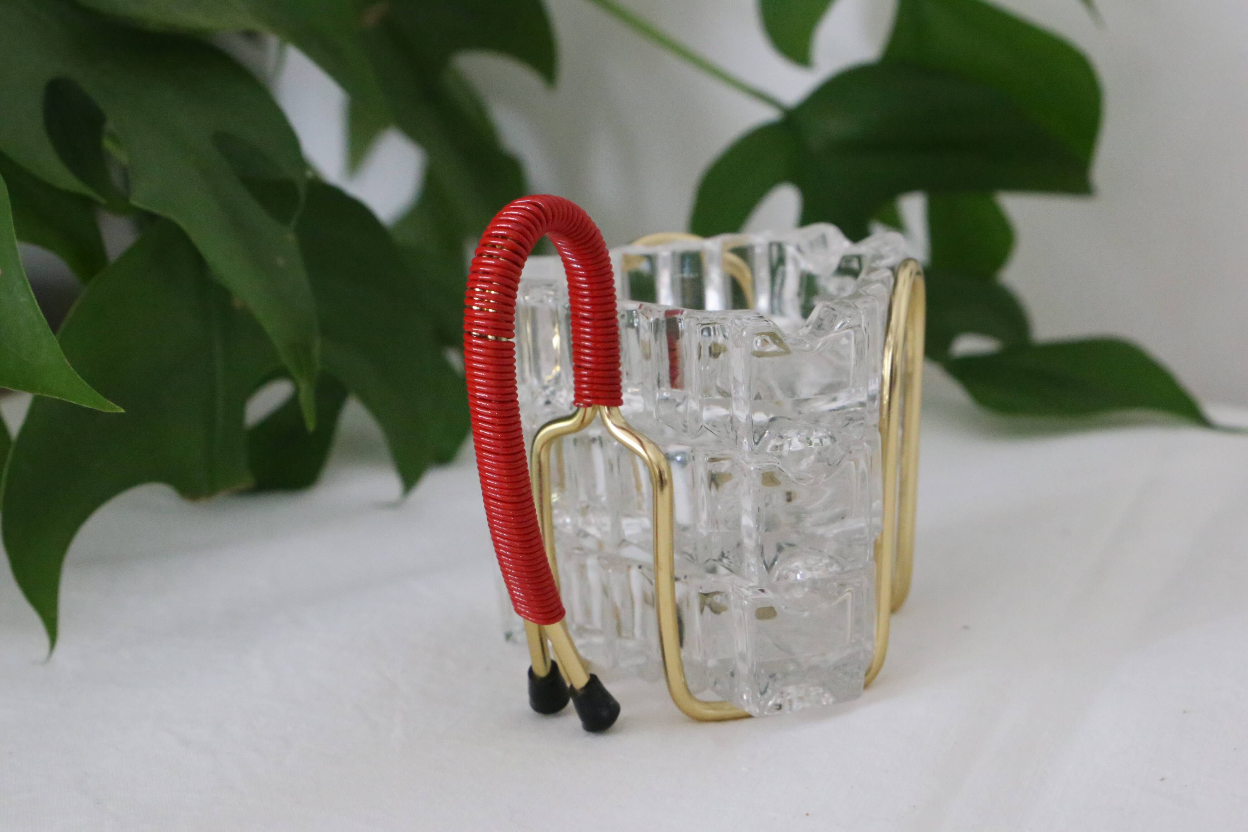 Trio of crystal ashtrays on its support, 1950, translucent, vintage