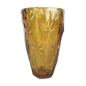 vase en verre ambré