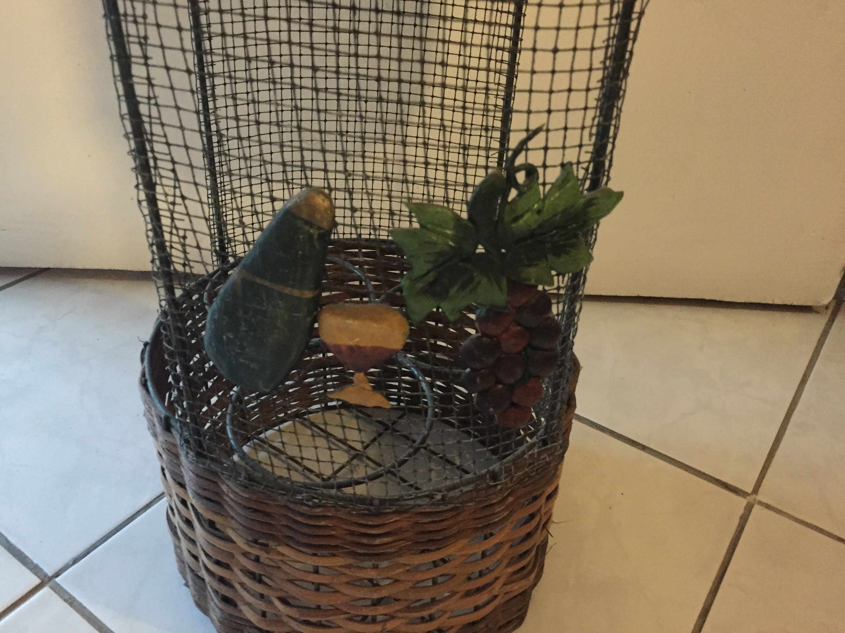 Basket bottle holders