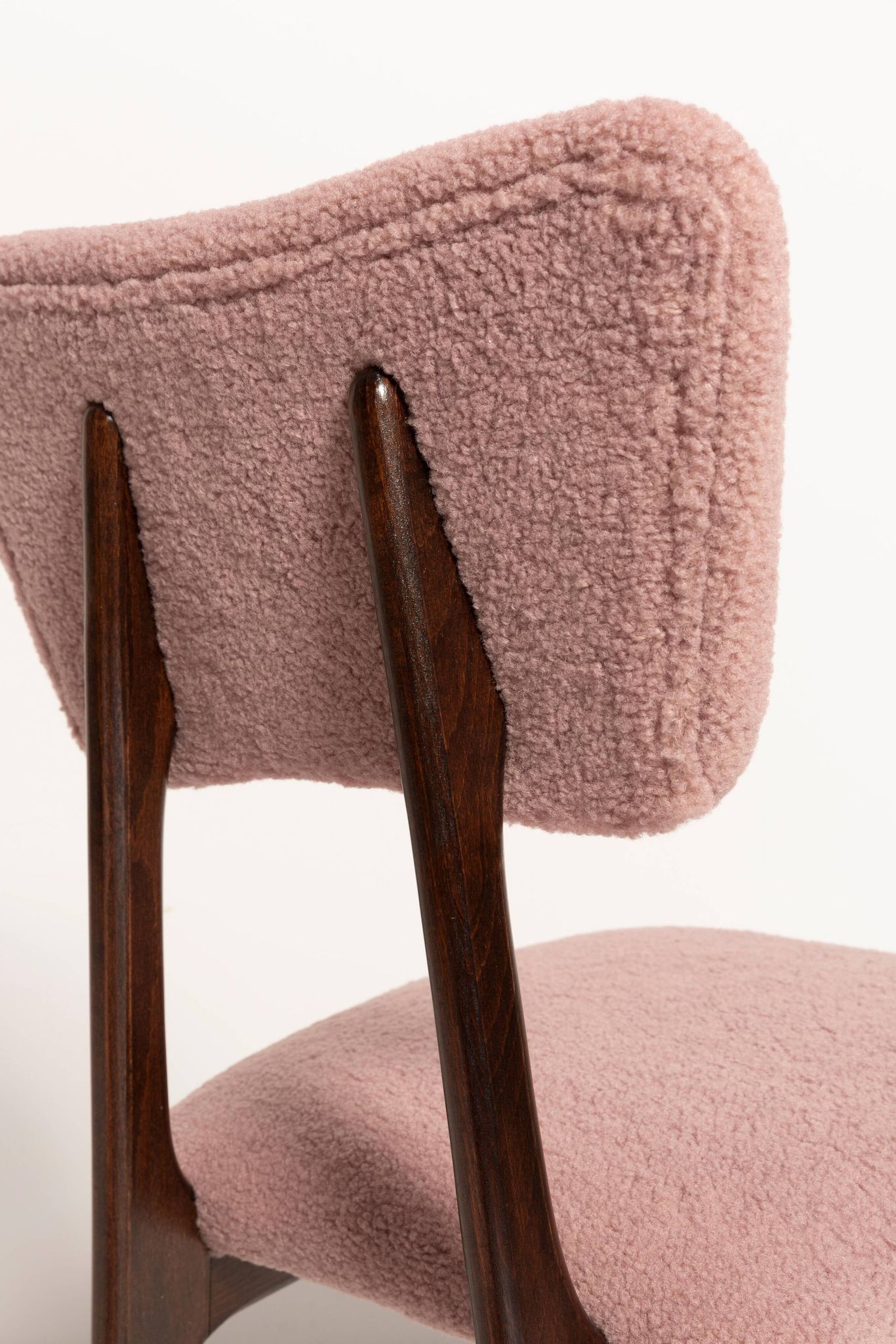 "Butterfly" dining chair in pink boucle, Europe, 1960s