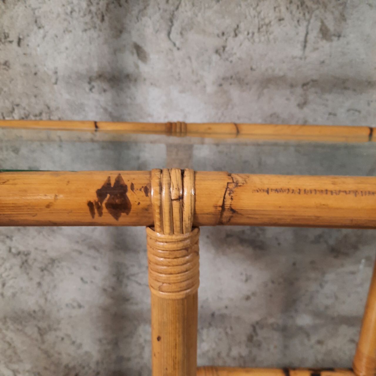 Bibliothèque étagère en bambou vintage