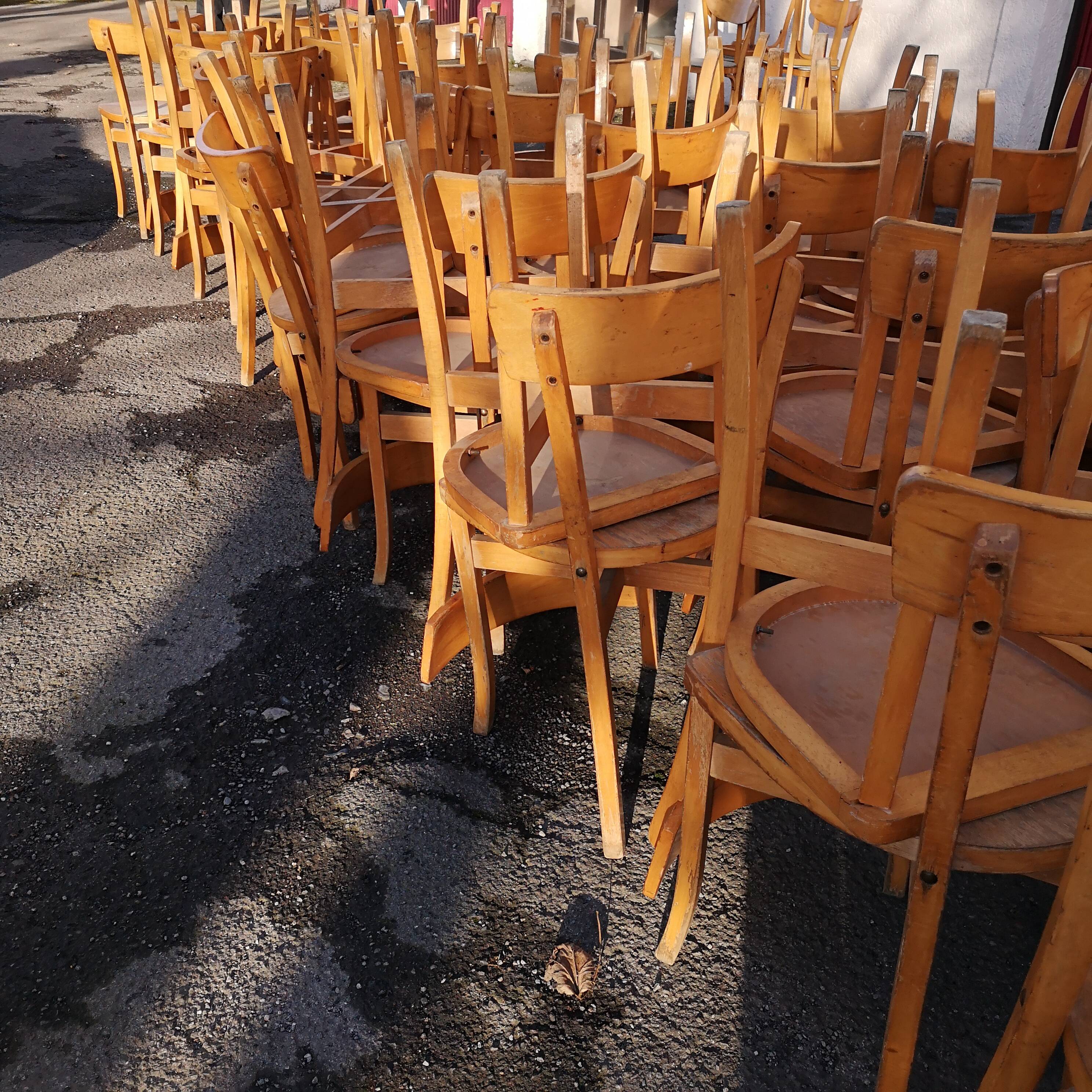 Lot de 30 chaises bistrot