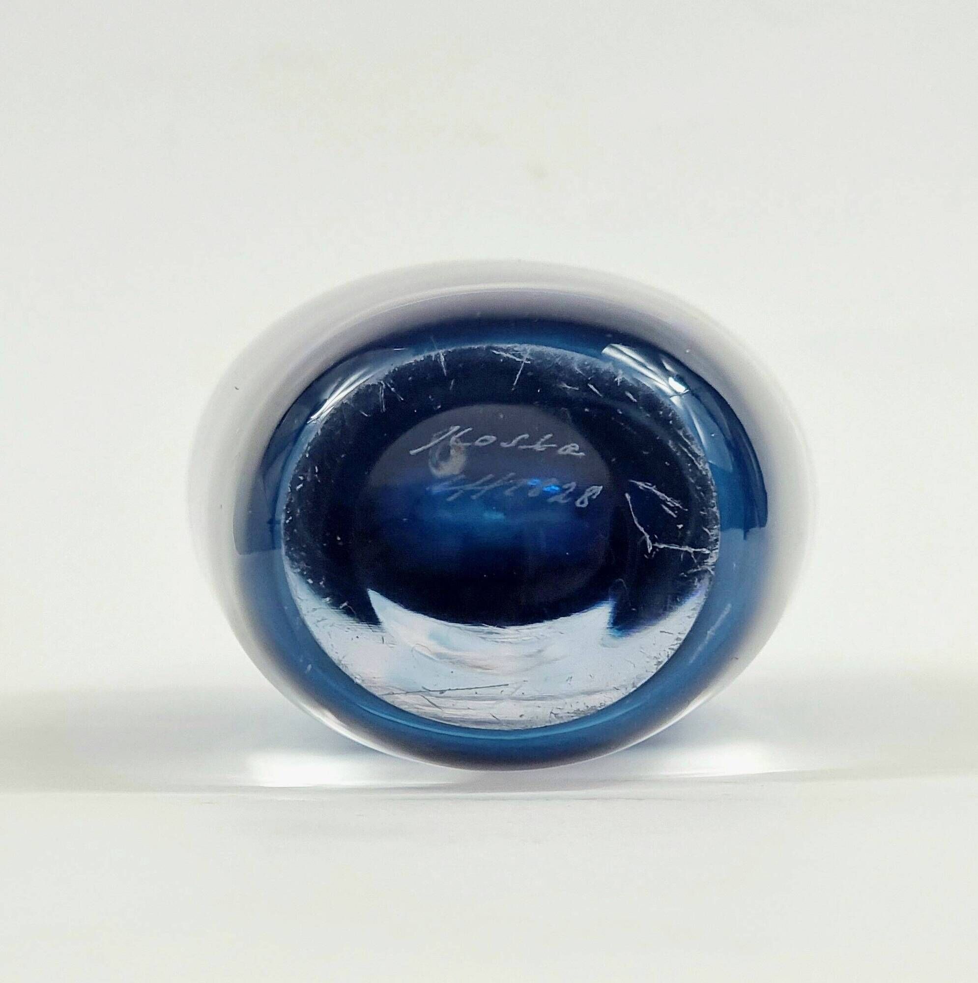 Signed Large Scandinavian Glass Vase by Vicke Lindstrand for Kosta, 1960s