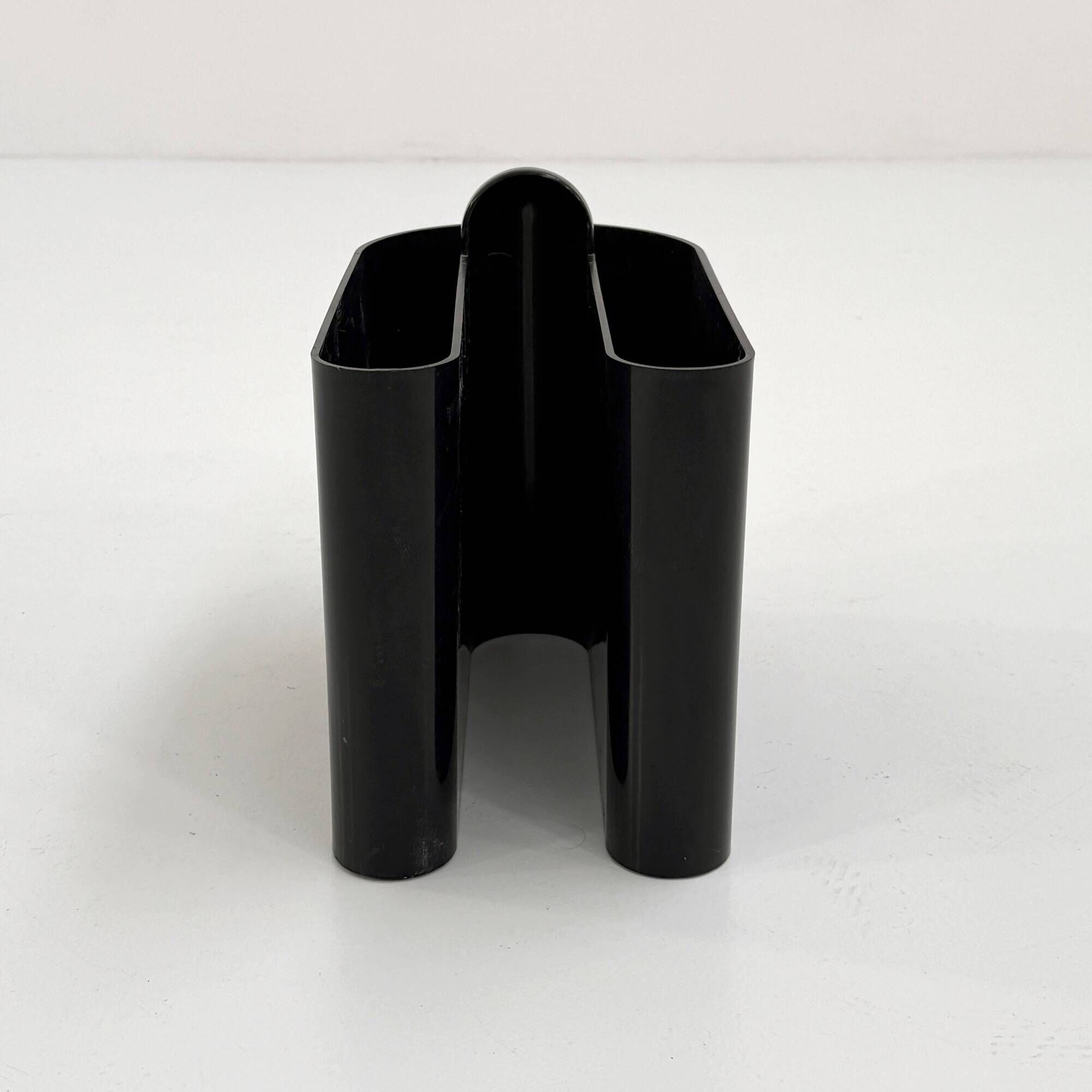 Black magazine rack by Rodolfo Bonetto for Bilumen, 1970