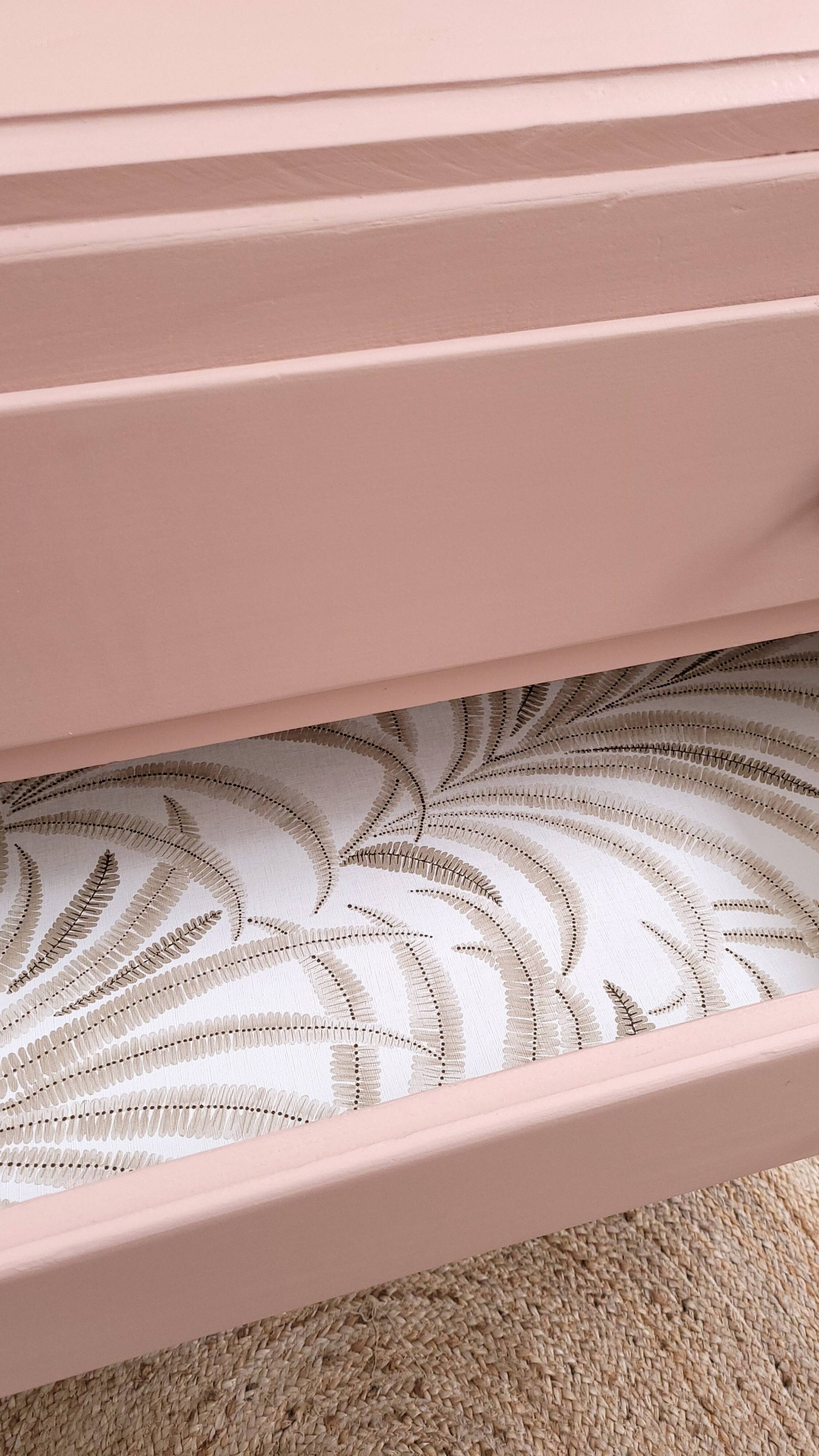 Vintage chest of drawers