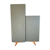 Asymmetrical wardrobe with compass legs