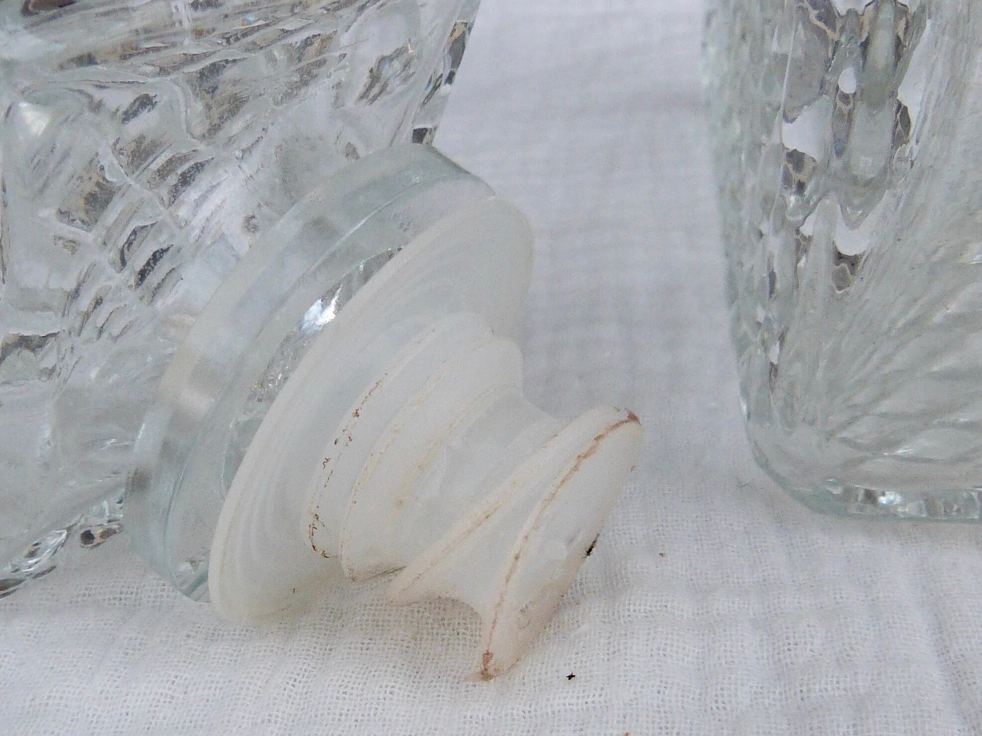 Glass whisky decanter