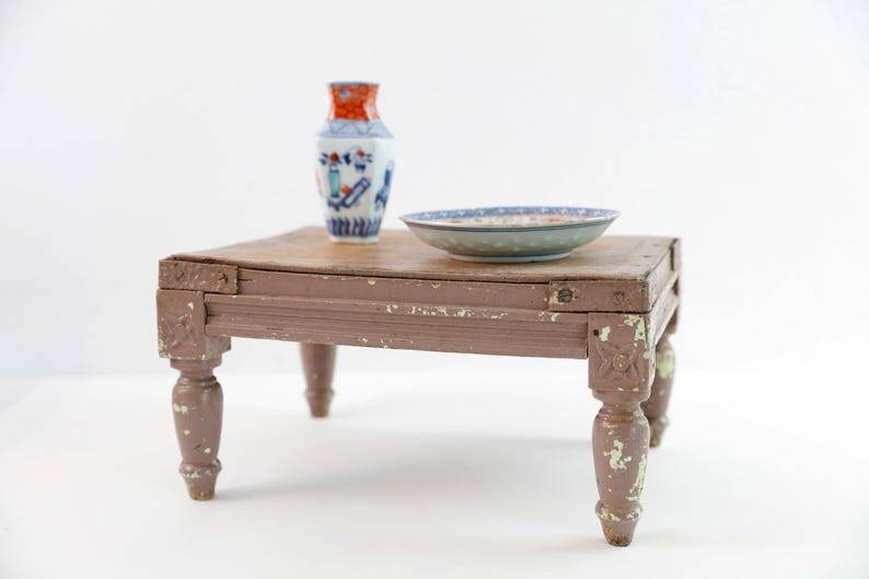 Antique Bajot stool in weathered wood: richly patinated decorative table.