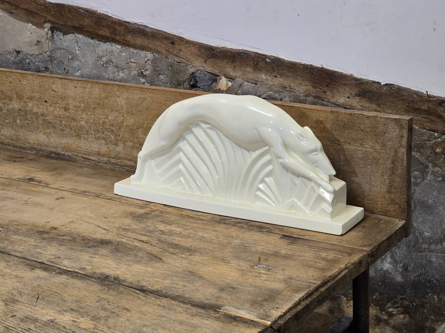 Sculpture en faïence émaillée blanche "lévrier en course" Abel René-Philippe