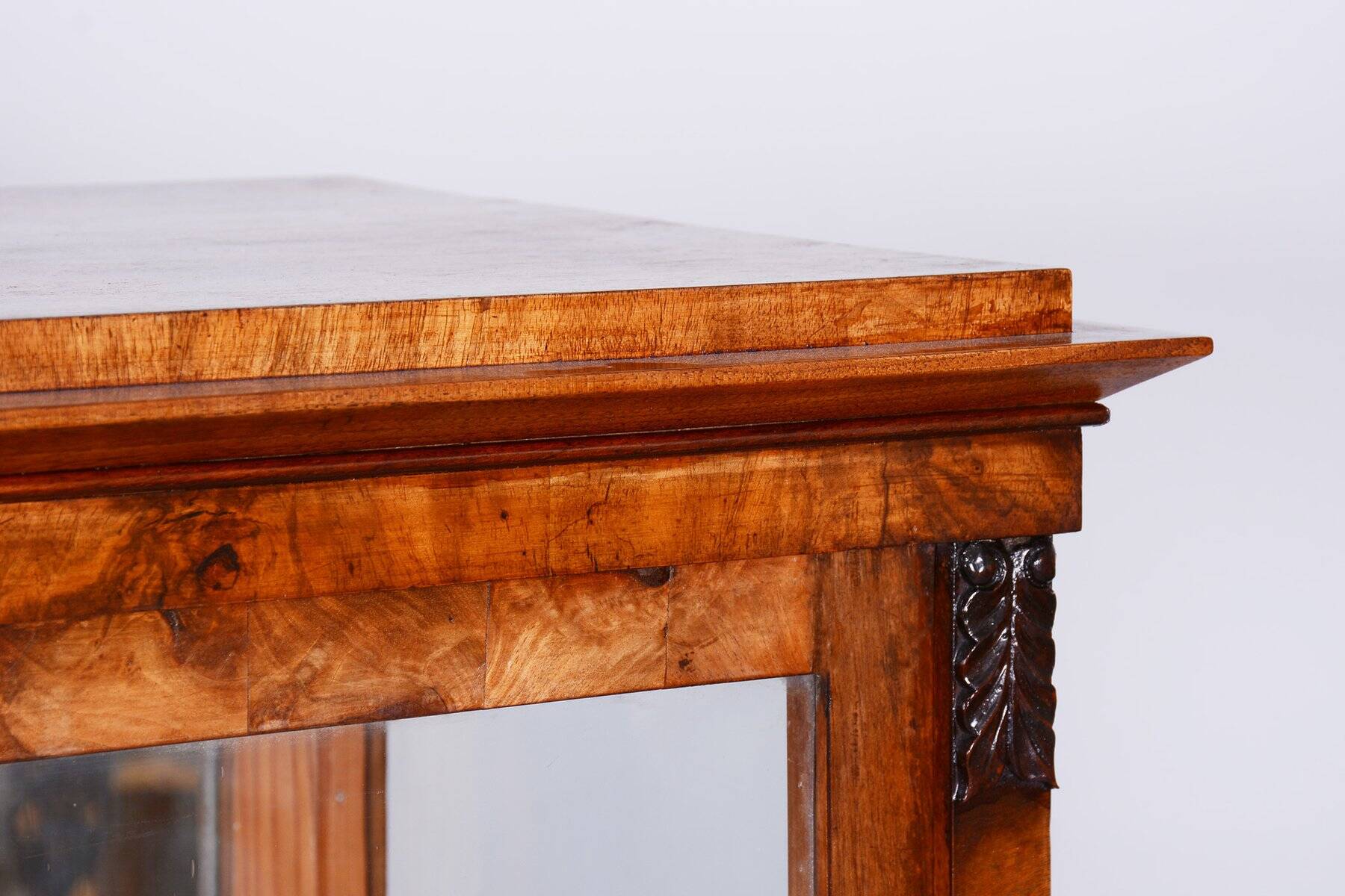 Biedermeier Display Cabinet in Walnut, 1830s