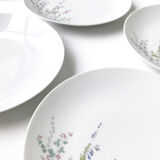 Set of 8 large vintage porcelain plates