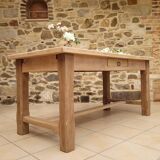 Farm table