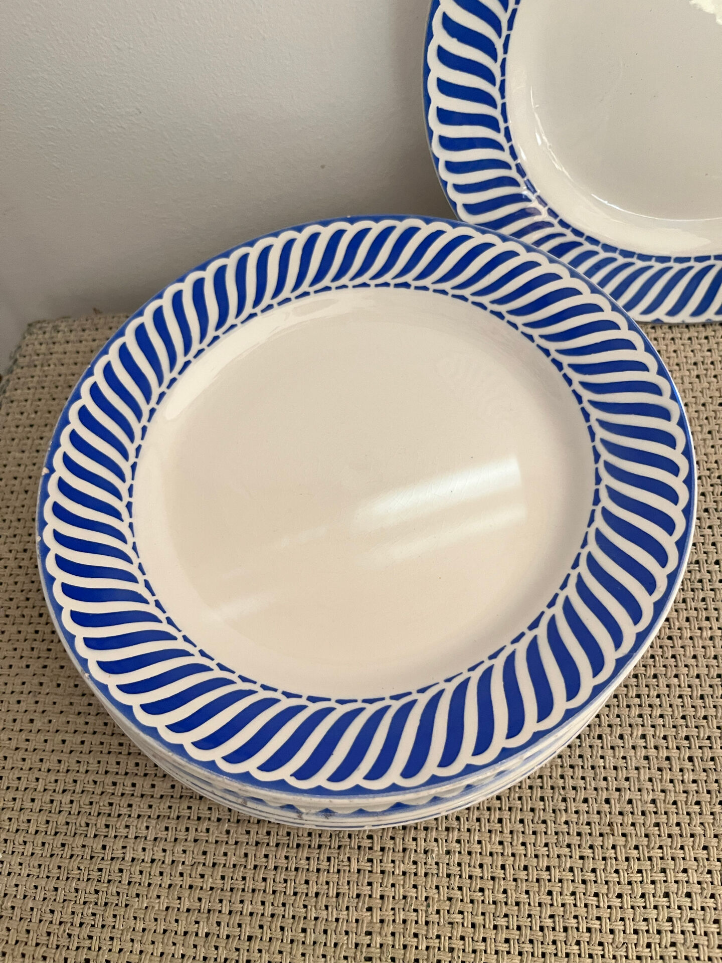 7 dessert plates